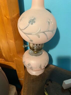 Vintage Gone With The Wind Hurricane Pink Frosted Glass Parlor Lamp